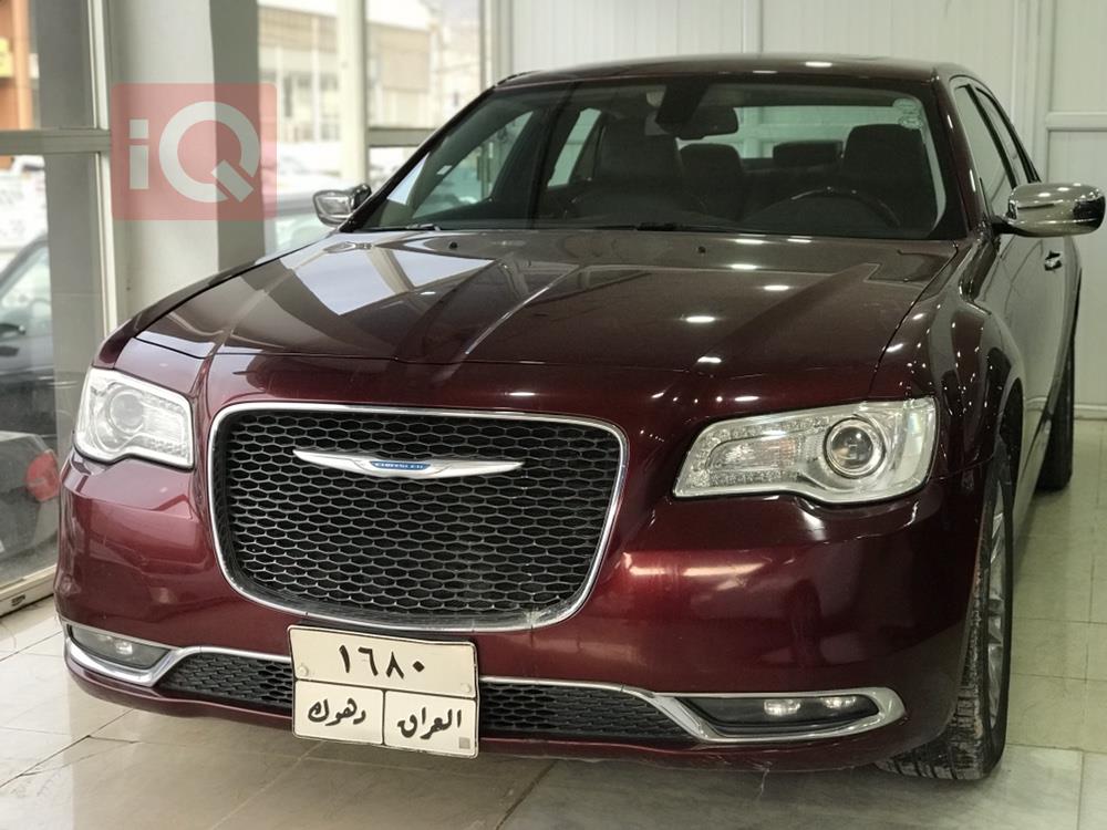 کرایسلەر 300